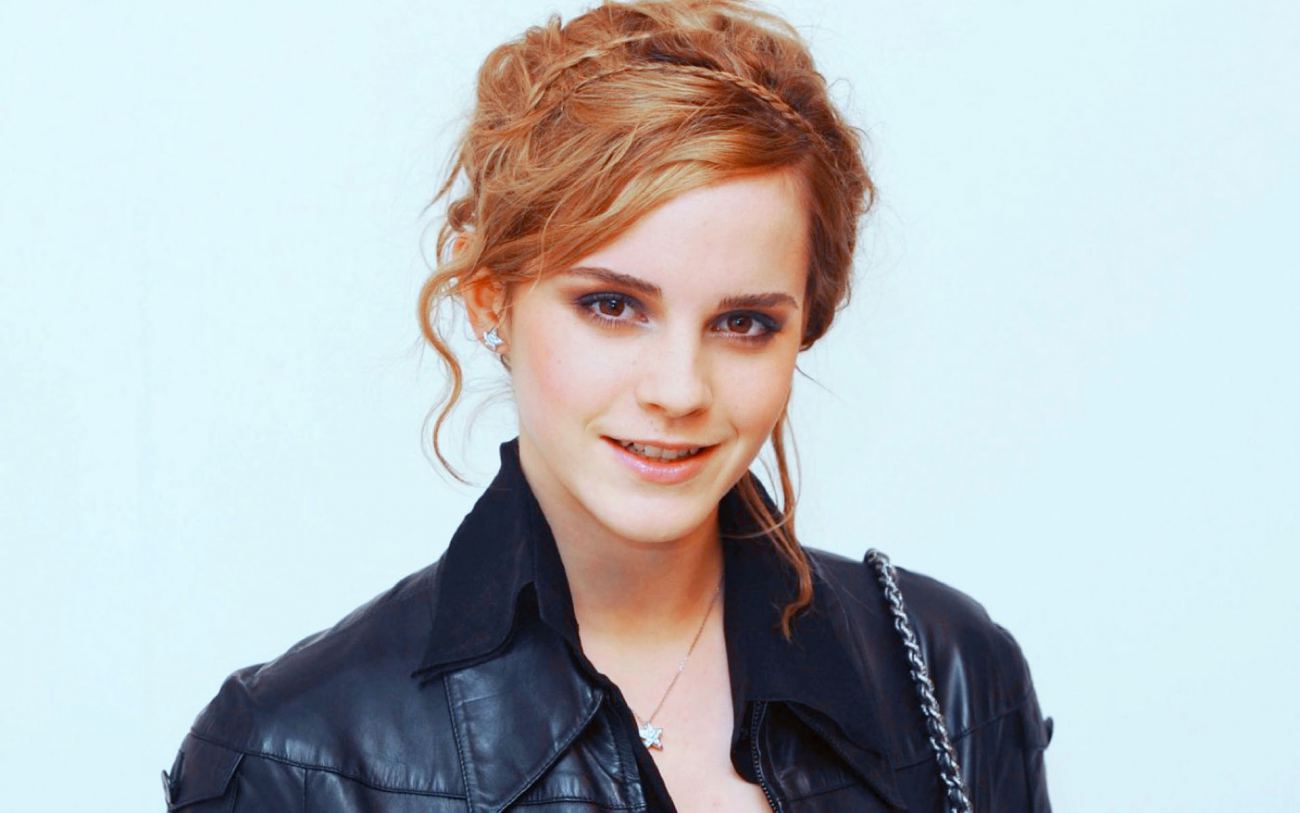 Stunning Emma Watson Ultra HD Wallpaper